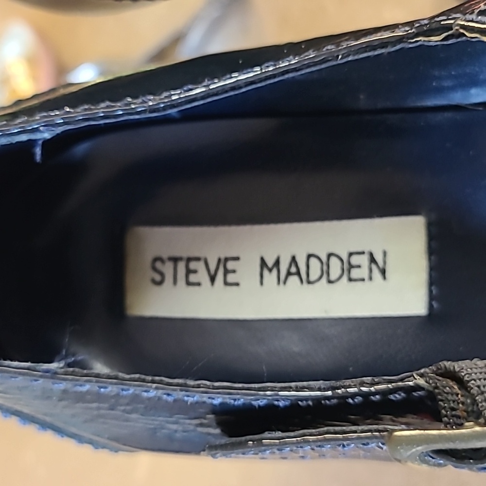 LIKE NEW! Steve Madden Sz 8 Navy Patent Leather Oxford Mary Jane Heels - Picture 4 of 4